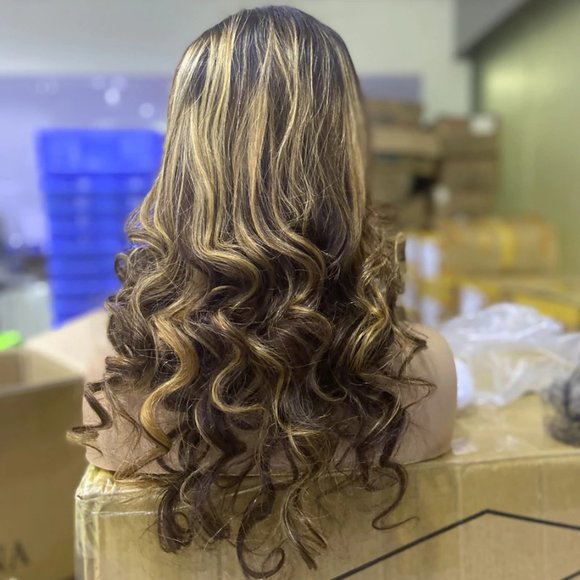 Lace Front Body Wave Brazilian Wig - Picture 1 of 5